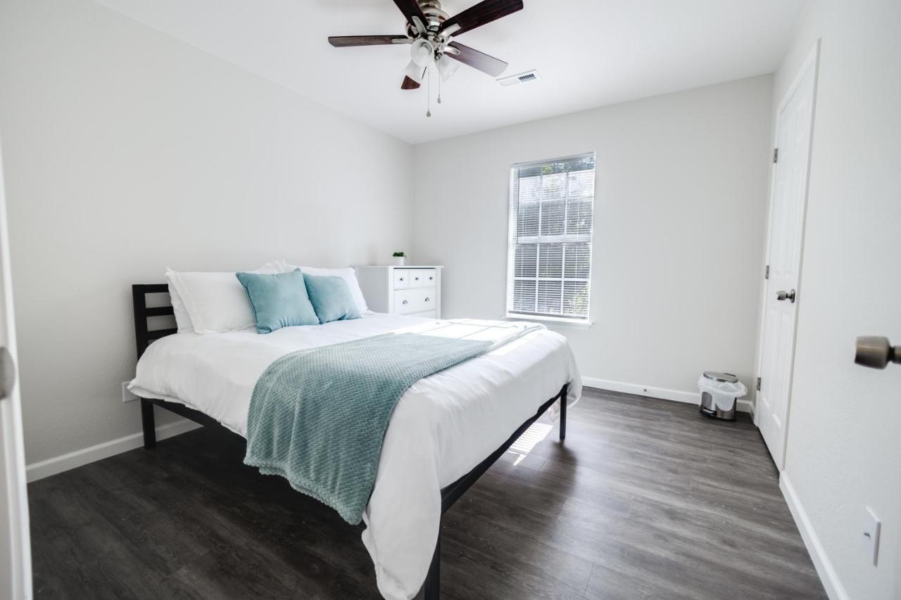 Trailside Townhouse - Close To Downtown & Bike Trails Bentonville Eksteriør bilde