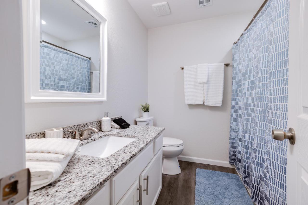 Trailside Townhouse - Close To Downtown & Bike Trails Bentonville Eksteriør bilde
